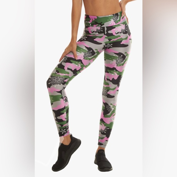 Koral Pants - leggings bandana troop Print pink & green Leggings by Koral